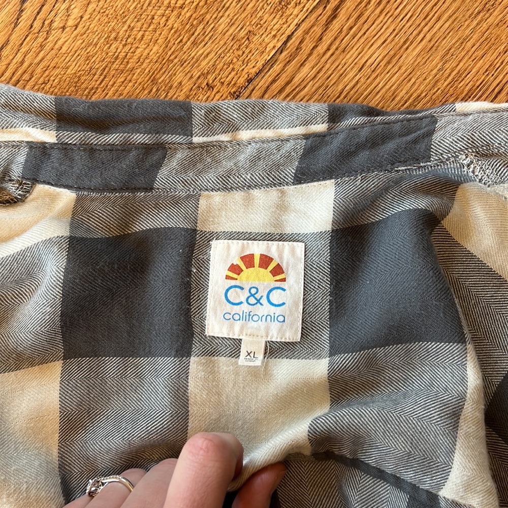 Flannel - Picture 3 of 3